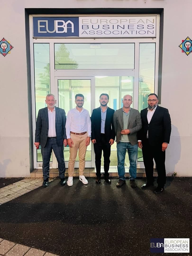 ibraykut's tweet photo. 🇫🇷 Très heureux d’avoir participé au séminaire « Prévention pour mieux diriger, mieux vivre » organisé par EUBA Strasbourg le 21 mai 2026. 🤝
Cette belle rencontre, réalisée en partenariat avec l’OCMFT, a permis d’aborder un sujet essentiel mais encore trop peu évoqué dans le monde entrepreneurial : la santé physique et mentale des dirigeants.
Les échanges autour du burn-out, de la prévention et du bien-être des chefs d’entreprise ont suscité un réel intérêt et ont rappelé l’importance d’accompagner les entrepreneurs non seulement dans le développement de leurs activités, mais également dans leur équilibre humain et personnel.
Je remercie chaleureusement l’ensemble des intervenants, notamment le Dr Seyyid Baloğlu, le Dr Akın Tulum, Zekeriya Dursun, ainsi que Mustafa AYDOGAN et toute l’équipe EUBA Strasbourg pour cette organisation de qualité.
Ces initiatives démontrent une nouvelle fois l’importance du dialogue, du partage d’expérience et du soutien entre entrepreneurs et professionnels.
#EUBA #EUBAStrasbourg #Leadership #Entrepreneuriat #SantéMentale #Networking #Prévention #Business #Strasbourg