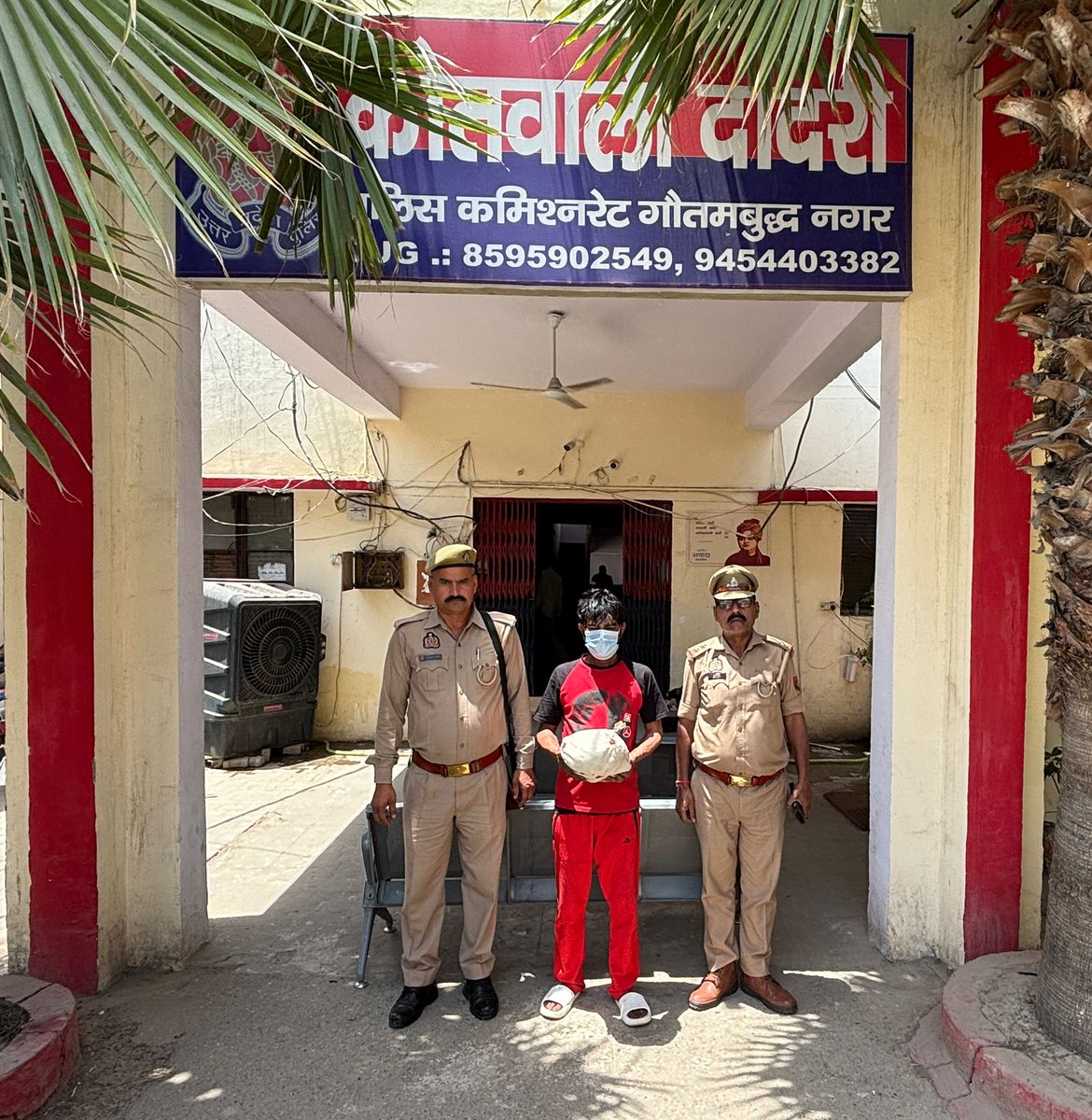 POLICE COMMISSIONERATE GAUTAM BUDDH NAGAR tweet media