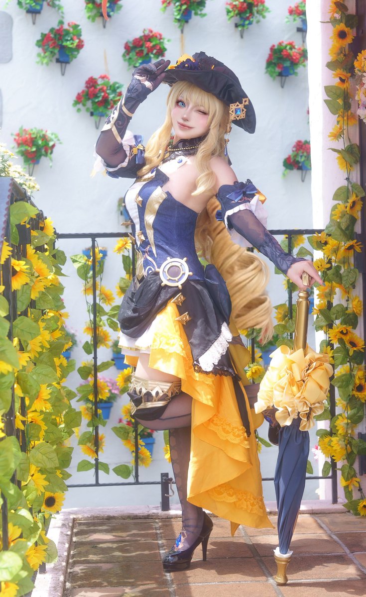 nyam_nyamGo's tweet photo. *cosplay   コスプレ                                   
【原神 Genshin ✧ ナヴィア】

photo➤(@reme_kun)       
#Navia https://t.co/JKxHW7Uzqs