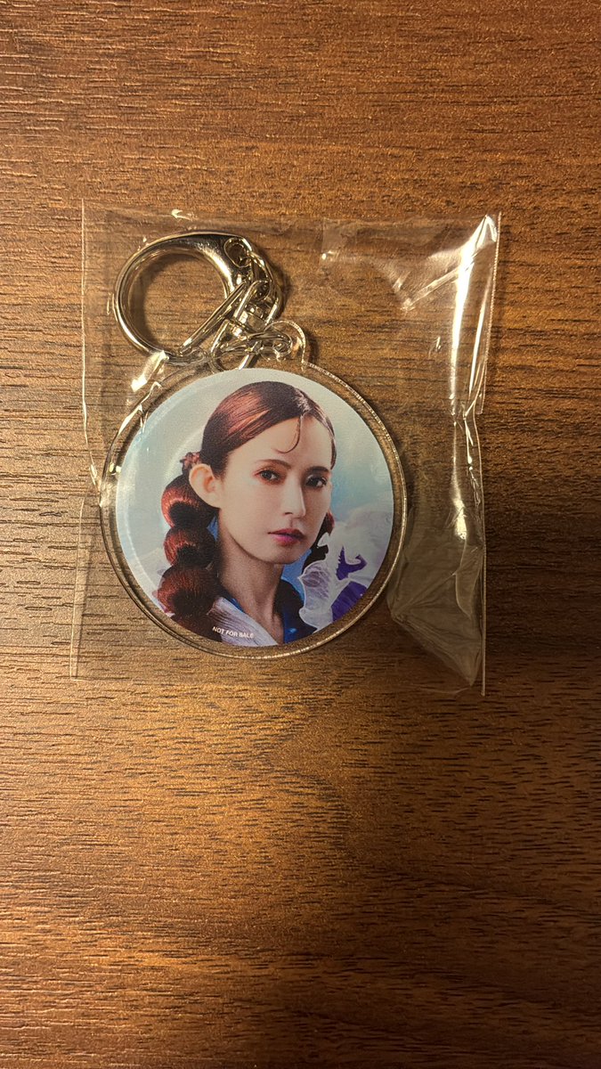 ma_cansss's tweet photo. 誰かこのはるちゃんのアクキーをともちゃんのアクキーorともちゃんのトレカとかに交換してくれませんか🙄
6月の愛知のすきゃちゃん行くのでその時に交換お願いします🥺 https://t.co/5thgBmMaZC