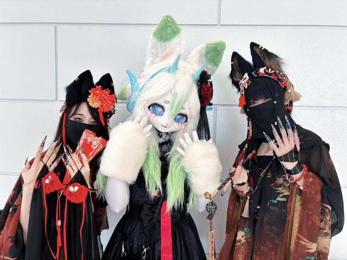 Ibuki_Imagineer's tweet photo. 以前とあるイベントでお会いした事がある🦊Yuzurihaお姉ちゃま@Yuzurihayuzu04 ＆のすけお姉ちゃま@Nosuke2655 🦊妖狐の双子様と運命の再会をはたしました✨️とってもうれしかったです(՞⸝⸝ᵒ̴̶̷᷄꒳ᵒ̴̶̷᷅⸝⸝՞)💕
お召し物も仕草もすごく綺麗でうっとりしちゃいました😭💘
また会えたらいいな〜🎶 https://t.co/As6Hi3i5Z3