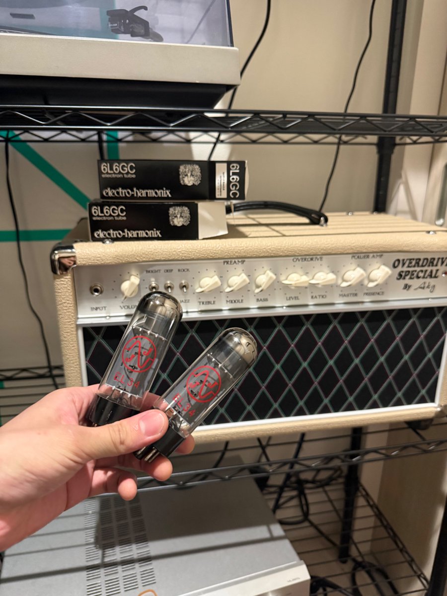 9097lp's tweet photo. 6Lにしてからツマミが真ん中になりがちになりました。 https://t.co/spJDzM8rQr