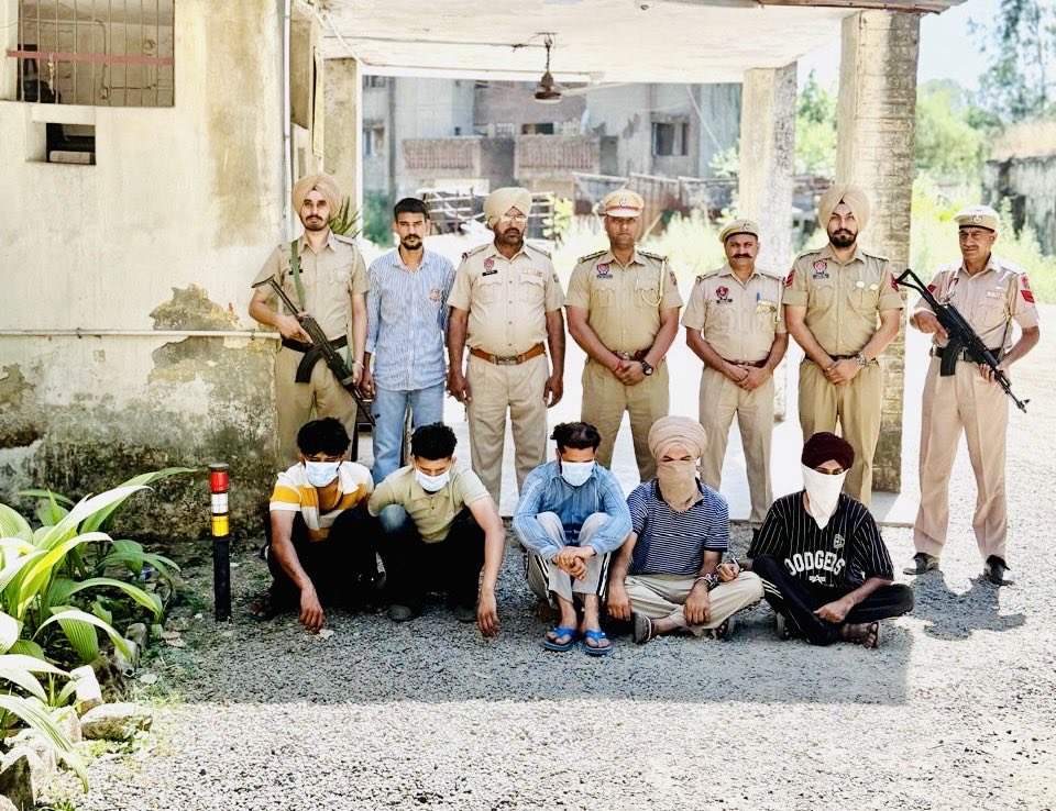 Pathankot Police tweet media