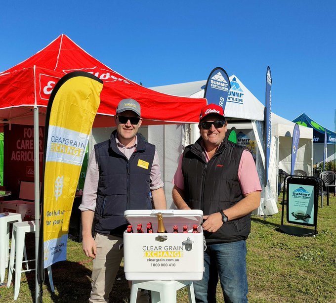 ClearGrain's tweet photo. 2,985 traded on @ClearGrain
Exchange and #igrainX today🚜

Although demand has retreated in some areas, reflected by published bids - buyers continue to show willingness to meet grower offers.

ASW1 traded at a season high in Port Kembla on CGX screens today. Offer at your price to capture demand when it comes!

CGX Trades today🟡
BAR1 Brisbane $405
ASW1 Kembla $371
MAXI1 Kwinana $355
BFED1 Kwinana $350
AWW2 Albany $348
BAR1 Portland $320
MA1 Melbourne $317
AGP1 Lincoln $311

igrainX Trades today🔵
SOR1 XF Gulargambone $350

+more when you login to your CGX account🧑‍🌾

💻https://t.co/vXp04GqBzr
🖨️https://t.co/B44K8kyE3T
☎️1800 000 410 - we're here to help