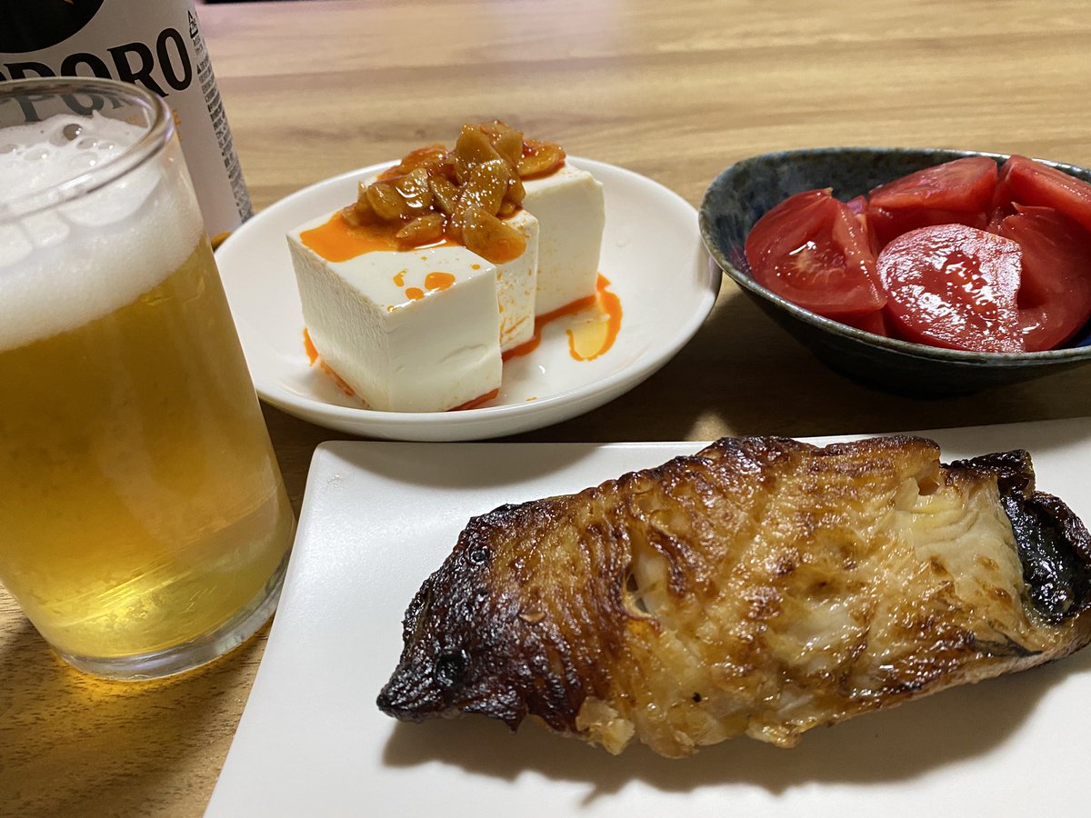 94gPz's tweet photo. お疲れ生🍺でーす
ギンダラの焼き物 https://t.co/1qyEOt2Tl7