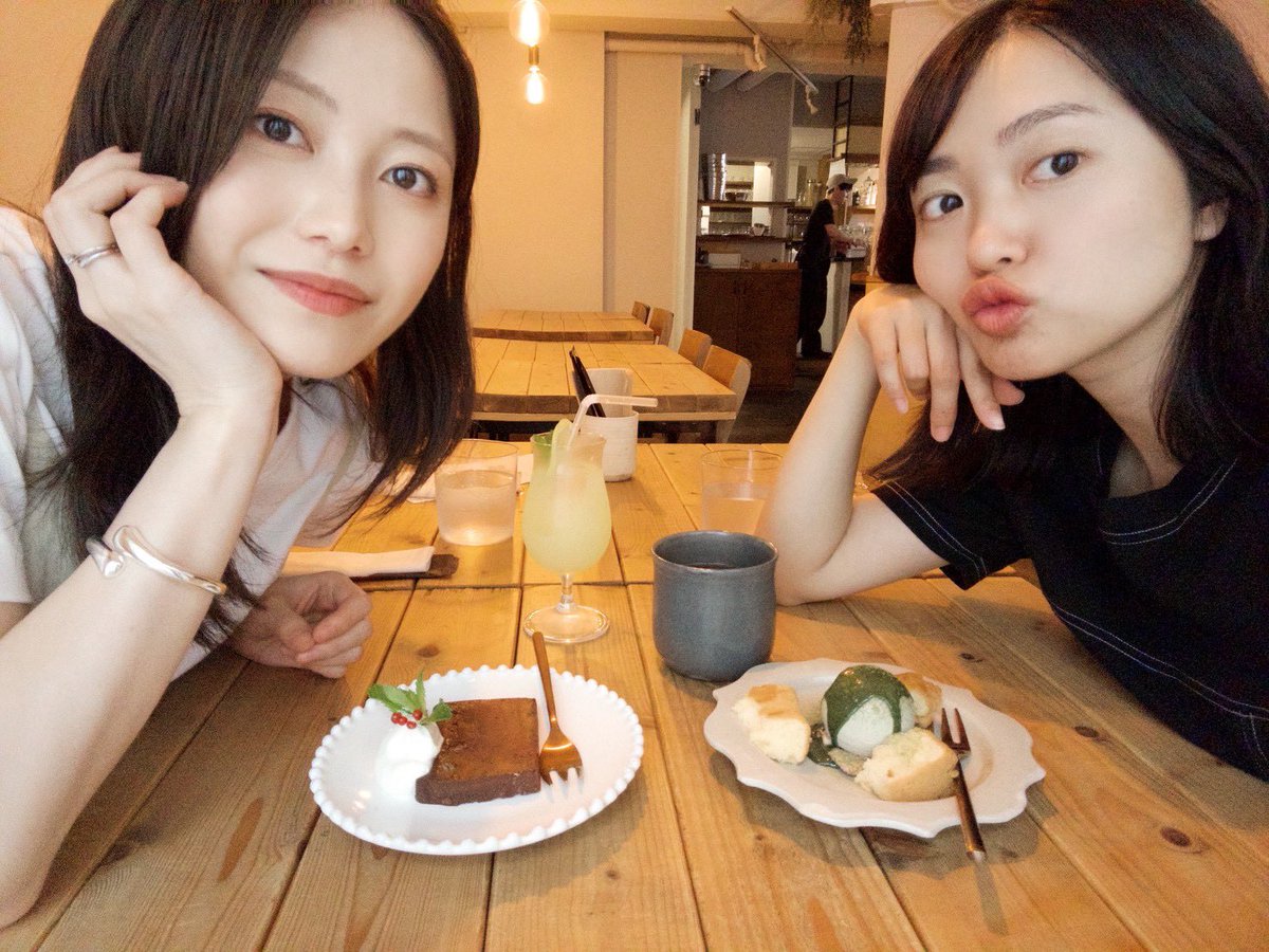 Yui_yoko1208's tweet photo. りえちゃんとランチ😌🌟
すっごく久しぶりだったので
いろんなお話をできて楽しかったー！！

お互い前髪を伸ばしていましたよ💇‍♀️ https://t.co/GPgLdD4ZaF