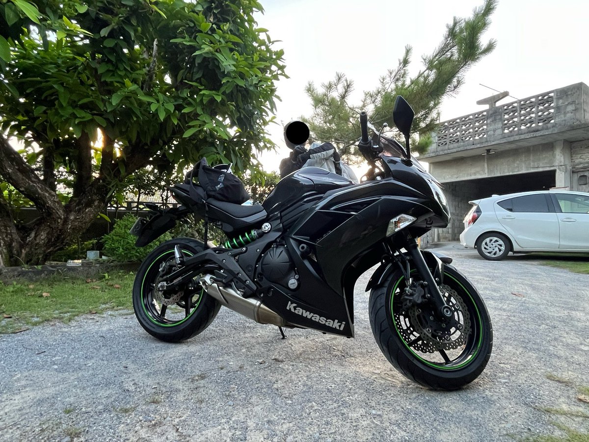 kurakura986's tweet photo. 今日で免許とって１年だから2人乗りできるようなった✌️今度誰か乗せたろ

#バイク好きと繋がりたい https://t.co/9TImRMasbm