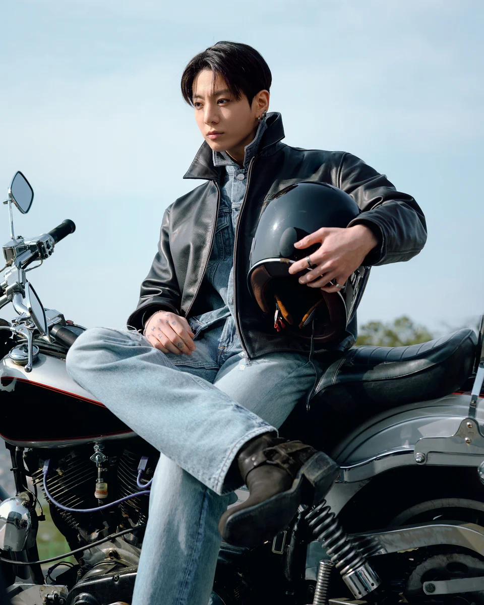   ジョングクCKJKブラジャー カーキ Calvin Klein Japan on X: 