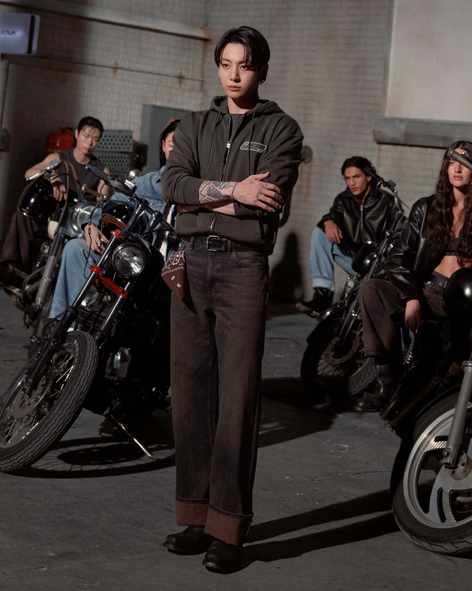 Calvin Klein Japan tweet media