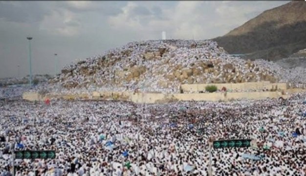 lylysry7's tweet photo. بمناسبة يوم عرفة، أسأل الله أن يتقبل أعمالكم، ويغفر ذنوبكم، ويثبتكم على ولاية أهل البيت عليهم السلام، وأن يجعل هذا اليوم بابَ رحمةٍ وفرجٍ وبركةٍ لكم ولأحبتكم. مبارك عليكم يوم عرفة. https://t.co/RbbVATjhMX
