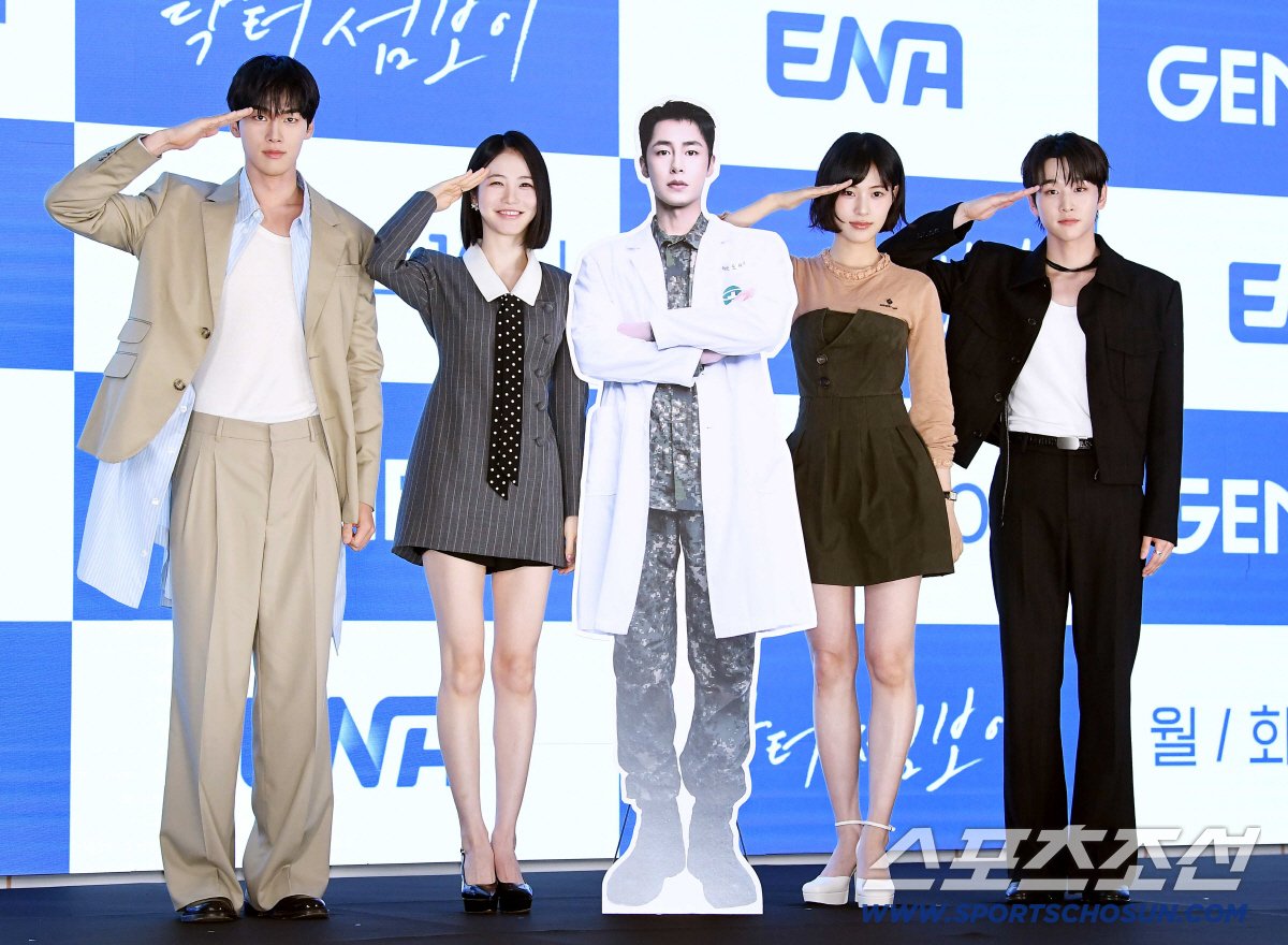 Lee Jae Wook Thailand tweet media