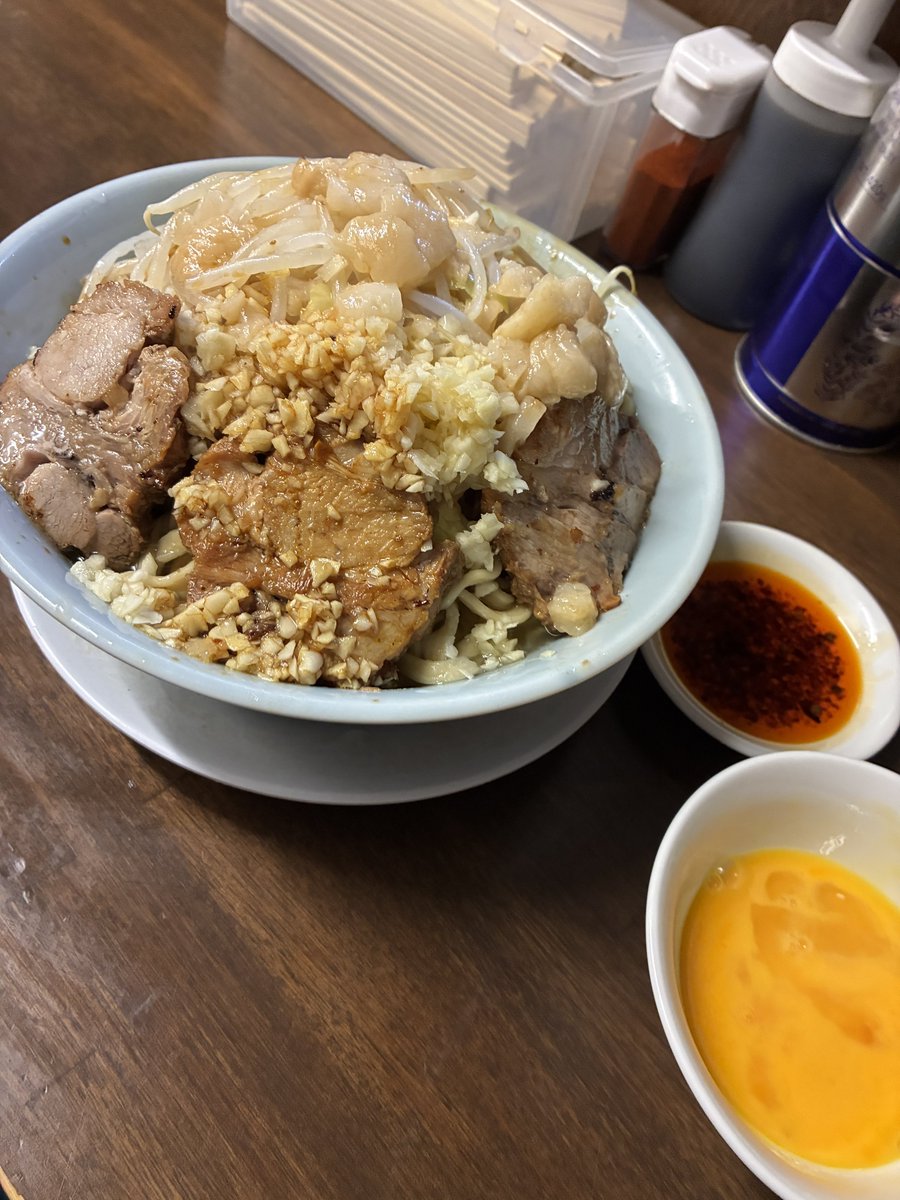sento_hiroshi's tweet photo. らーめん玄 さん

小らーめんカタメ生卵ラー油豚一枚
全部

おいしくて塩分補給に最適です

いつもありがとうございます🙏 https://t.co/kN2UvFc7dw
