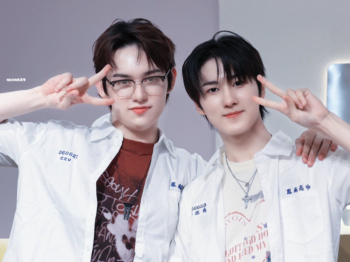 neon629's tweet photo. 260523 K-MONSTAR

대만교복2.0 ୧( ⁼̴̶̤̀ω⁼̴̶̤́ )૭

#AxMxP #에이엠피
#하유준 #크루 #김신 #주환 https://t.co/YMdk6JhvO0
