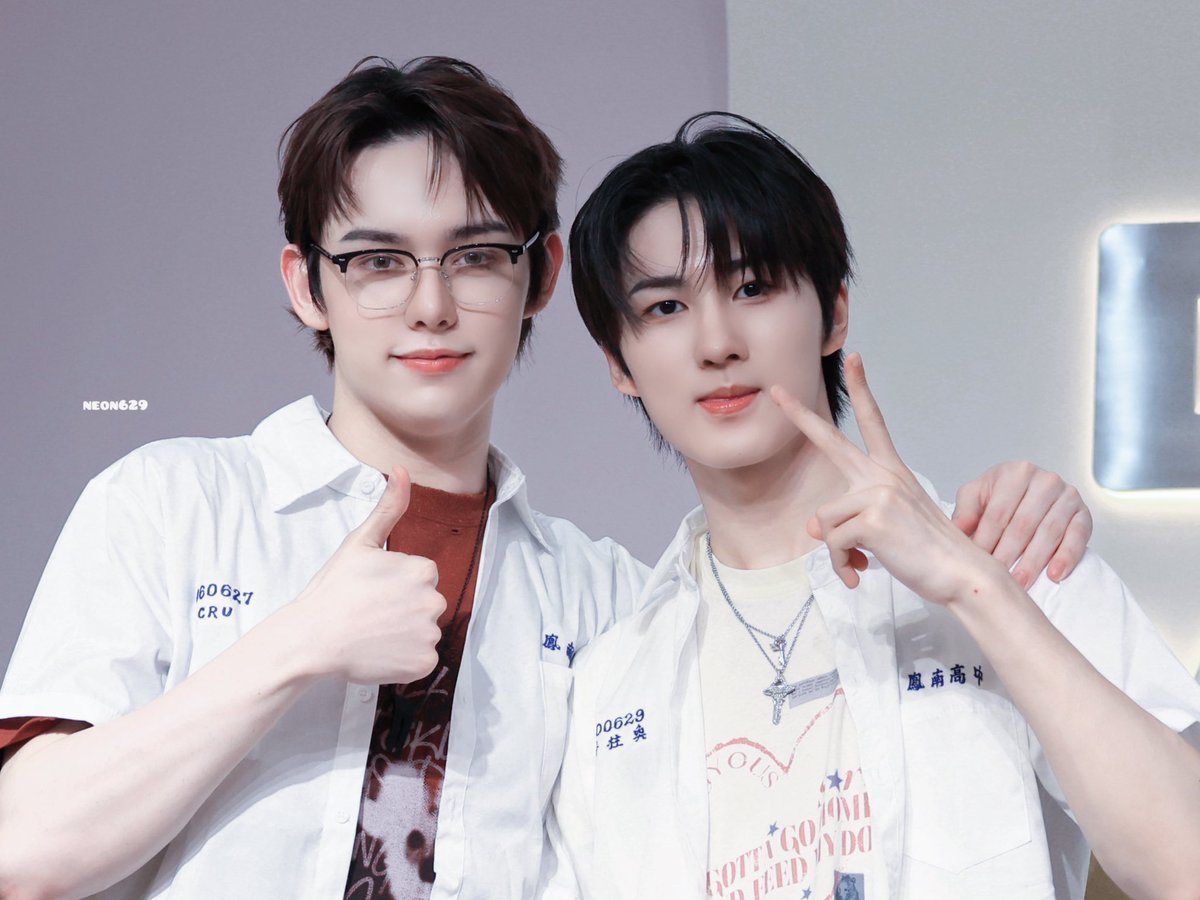neon629's tweet photo. 260523 K-MONSTAR

대만교복2.0 ୧( ⁼̴̶̤̀ω⁼̴̶̤́ )૭

#AxMxP #에이엠피
#하유준 #크루 #김신 #주환 https://t.co/YMdk6JhvO0