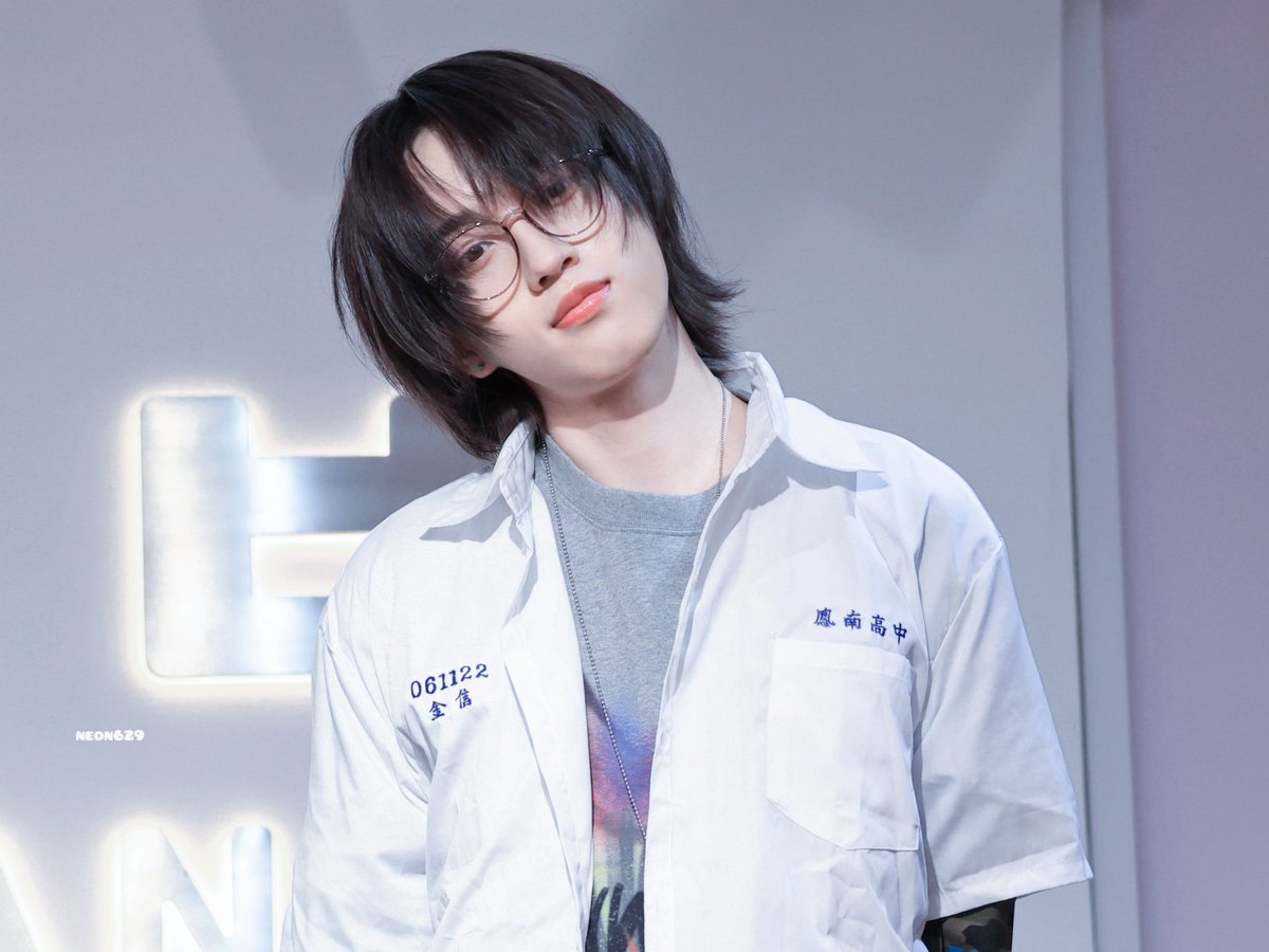 neon629's tweet photo. 260523 K-MONSTAR

대만교복2.0 ୧( ⁼̴̶̤̀ω⁼̴̶̤́ )૭

#AxMxP #에이엠피
#하유준 #크루 #김신 #주환 https://t.co/YMdk6JhvO0