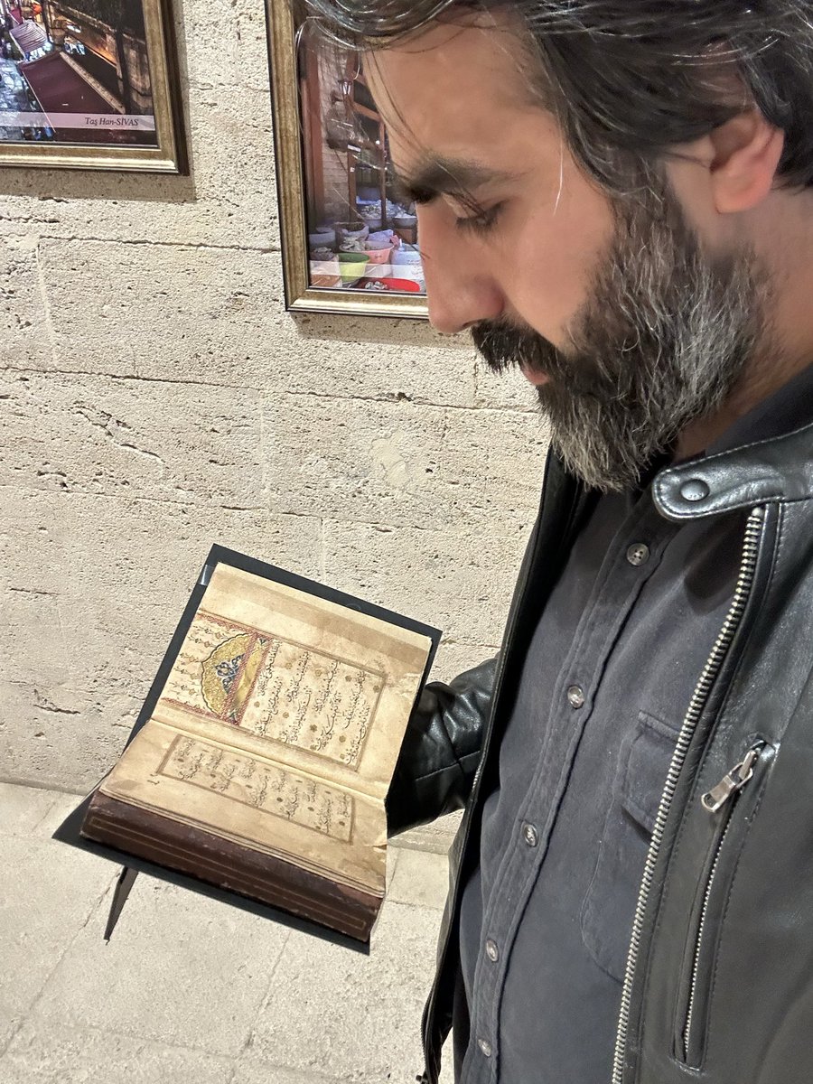 Themanuscriptdetective tweet media