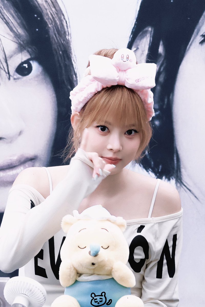 oneleafpotato's tweet photo. 260525 Ktown4u
my dear bear

#르세라핌 #LE_SSERAFIM
 #홍은채  #ウンチェ #HONGEUNCHAE https://t.co/KIfiquDuyL