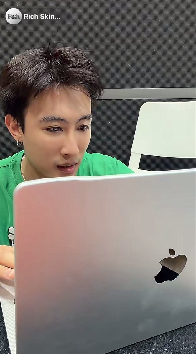 Nm09070's tweet photo. ขยันมากกกกกกกกก จะบ้า 💛
#นุ๊กธนดล #NookThanadon https://t.co/co3kSgt5GI
