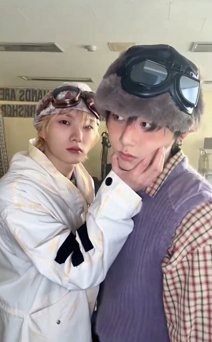 힝거 tweet media
