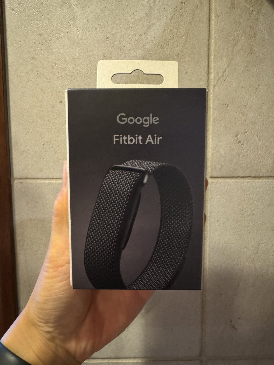 mentarodesign's tweet photo. 来たっす

#fitbitair https://t.co/SwtzyIEohF