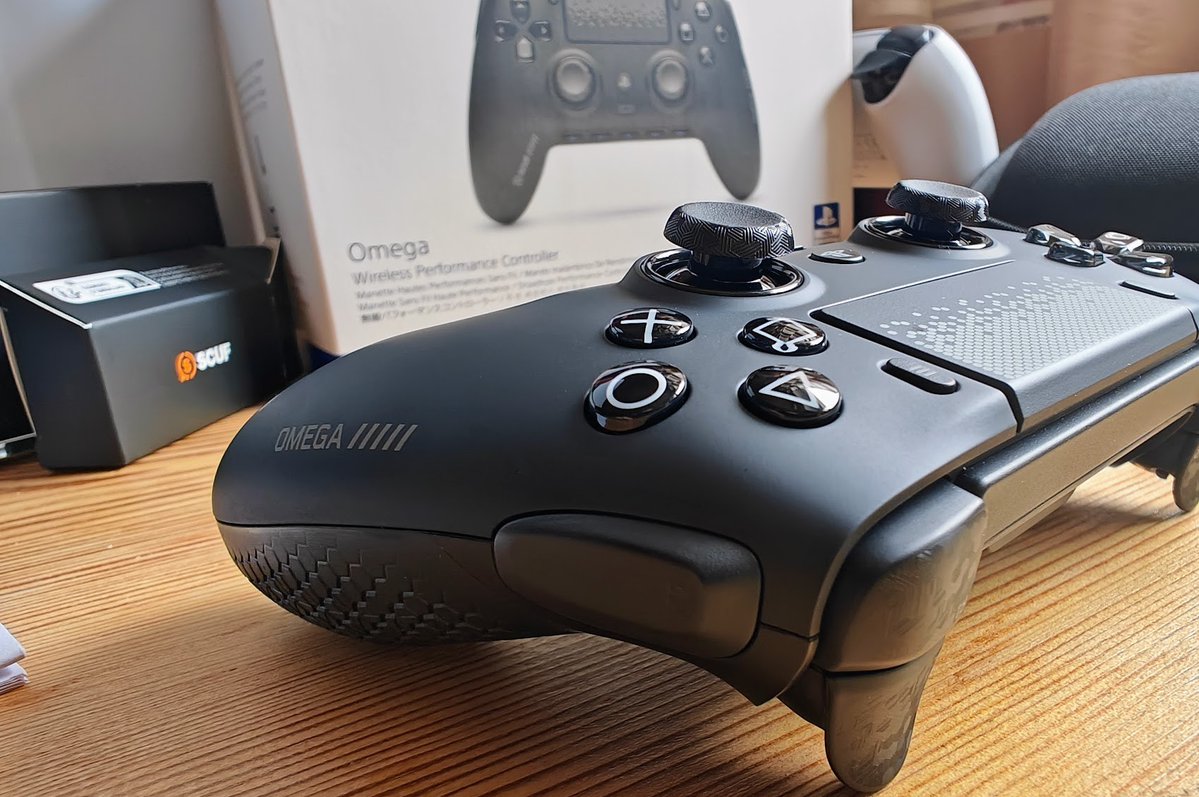 VoxLibra's tweet photo. Przetestowałem SCUF Omega, nowy PRO kontroler do PS5 oraz PC, i jestem pod dużym wrażeniem jego możliwości 👀
Łączy w sobie rozwiązania, które chciałbym aby stały się standardem, oraz pewne minusy, przez które nie mogę każdemu go polecić
Link do pełnej recenzji w komentarzu 🥰⬇️ https://t.co/LintPf7R1m
