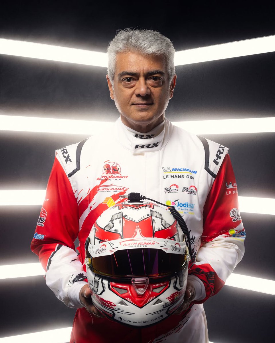 AjithFCMadurai's tweet photo. HD Photoshoot Stills 🤩🤩😎

#AjithKumar #AK64 #AjithKumarRacing https://t.co/h6FsXZAlMK