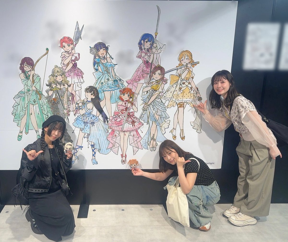 小山百代 tweet media