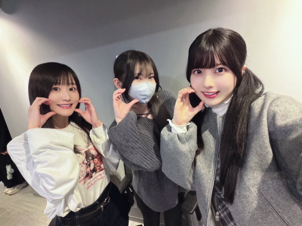 ami_tsukishiro's tweet photo. オーディオドラマ『真郷街AnotherBlood』
本日よりDL販売開始です🌙
どうぞよろしくお願いいたします！

なかよし月城家✨
#真郷街 https://t.co/O7VQh9h8AQ