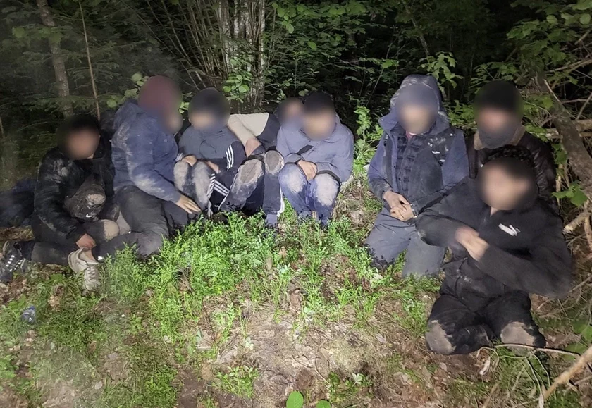 visegrad24's tweet photo. 🇱🇹🇧🇾 Lithuanian border guards discovered another smuggling tunnel from Belarus. 38 illegal migrants from Afghanistan emerged from it.

Lithuanian authorities determined that the migrants were not in immediate danger and returned them to Belarus.

This is already the third such tunnel discovered recently. 

This is already the third such tunnel discovered recently. Vilnius stresses that these tunnels are being dug “with the help of Belarusian security forces.”