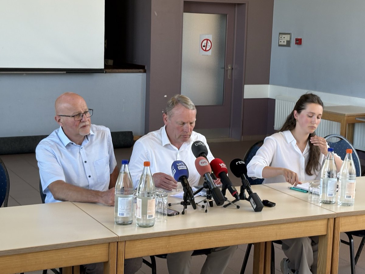 Alexander Bakker tweet media