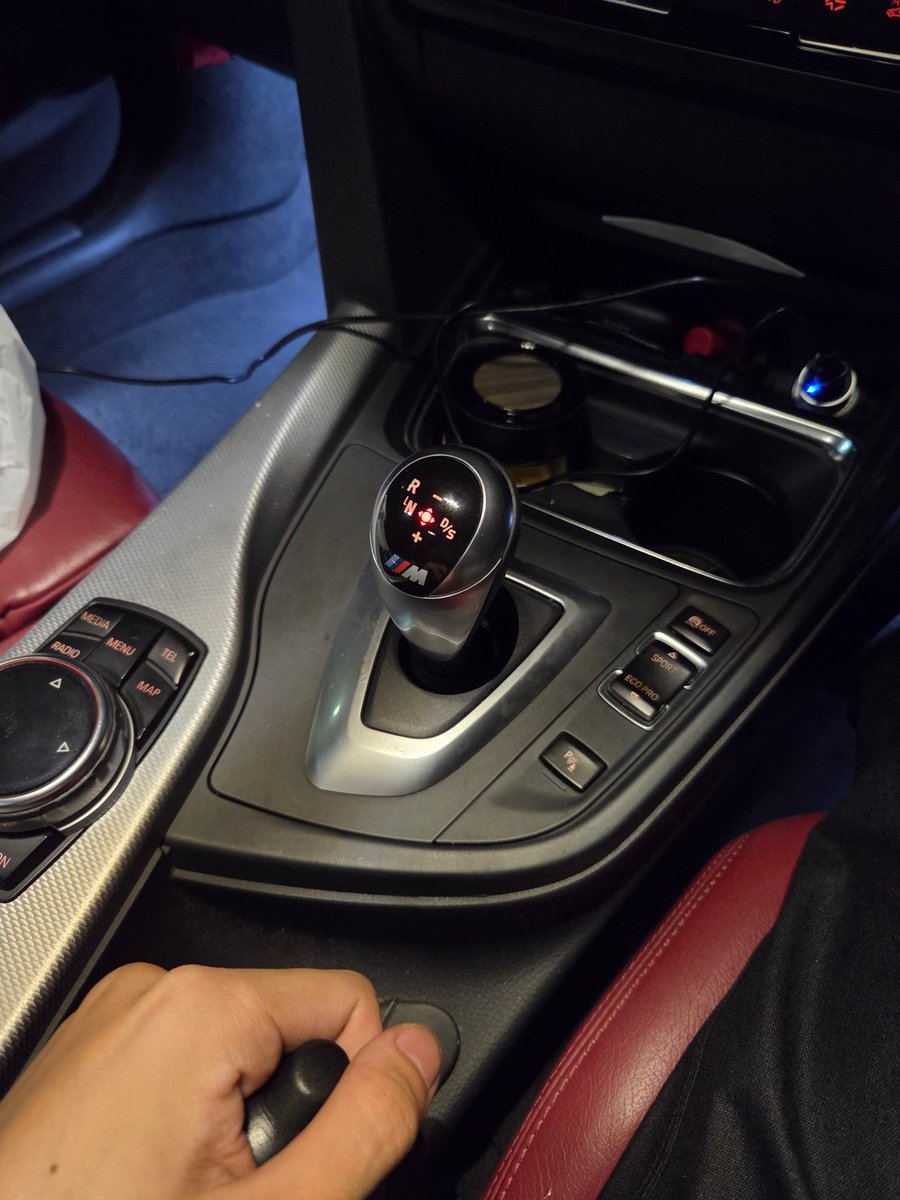 AH64DJ's tweet photo. シフトがM3,M4シフトになりました！
リバース入ったのが分かりやすくなったのと引き換えにPがいれるの難しくなりました！
自己満です😅 https://t.co/XOvZWbmvJj