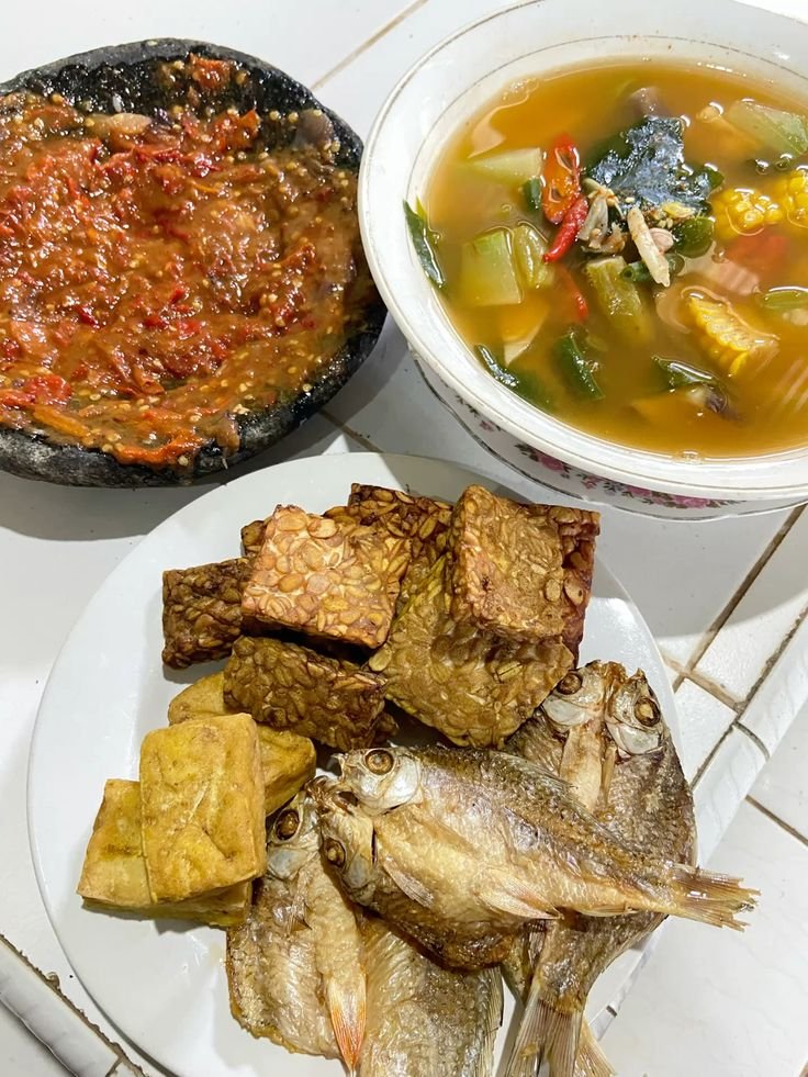 parasdiksi's tweet photo. ️️
️️
Lauk buat malam ini juga sudah siap! Tinggal tunggu bapak suami @SRENITIE dan anak ganteng satu-satunya @motivse pulang ke rumah.

️️ https://t.co/zL831XVo9Y