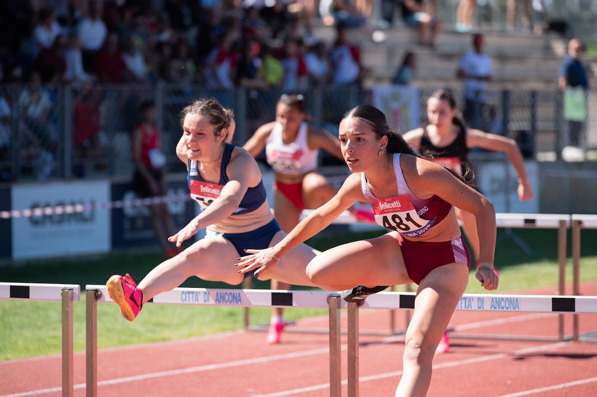 UniTrieste's tweet photo. 💥 I Campionati Nazionali Universitari (CNU) del 2027 si svolgeranno in Friuli Venezia Giulia grazie al progetto congiunto presentato dai CUS di Trieste e di Udine❗

✨ 80^ edizione 
✨ 50 università 
✨ 3000 atleti e dirigenti 
✨ 19 discipline

Leggi ► https://t.co/X63mOCLeA6 https://t.co/fxfBdgfaj1
