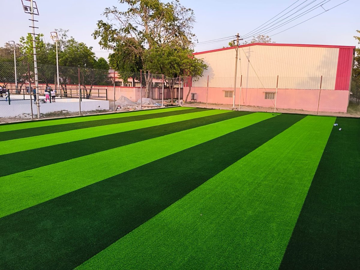 SWComd_IA's tweet photo. Enhancing Quality of life in Jaipur Military Station. 🇮🇳
#ArmyCommander #SaptaShaktiCommand dedicated a state-of-the-art Sports Complex at #YogenderSinghInstitute featuring a Futsal Ground, Basketball Court, Skating Rink & Badminton Courts, fostering fitness, sportsmanship and a healthy lifestyle for troops and families.
Another milestone was achieved with the inauguration of a modern Bulk Storage Facility at Sapta Shakti CSD Canteen, built with advanced safety standards and future-ready infrastructure. Such improvements and initiatives are symbolic of the commitment towards meaningful welfare and modernisation of our Military Station infrastructure.
#IndianArmy
#JaipurMilitaryStation
#FitIndia
#SportsCulture
#YSI
#YouthEmpowerment
@adgpi
@HQ_IDS_India
@SpokespersonMoD
@PRODefRjsthn