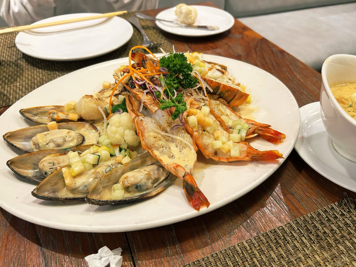 suresuke's tweet photo. グアム飯 https://t.co/2CfxDf2jcL