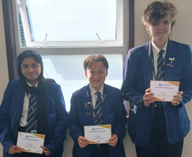 Castle_Hall's tweet photo. We are incredibly proud of our students who took part in the UKMT Maths Challenge this year and their fantastic set of results.

🥉 18 Bronze awards
🥈 15 Silver awards
🥇 3 Gold awards

Well done to everyone involved – a brilliant achievement! https://t.co/apSkIAjv8c