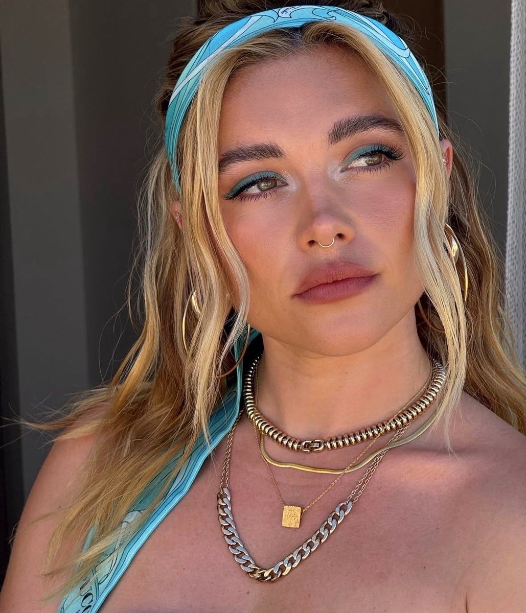Best of Florence Pugh tweet media