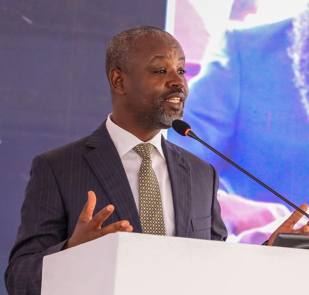 PaskaziaT's tweet photo. The Deputy Speaker @Thomas_Tayebwa has officially opened the 3-day orientation for MPs of the 12th Parliament. He noted that the new leadership will treat MPs equally, boost committee's work and promote research based legislation. #12thParliamentstarts https://t.co/a6SuKyk0rn