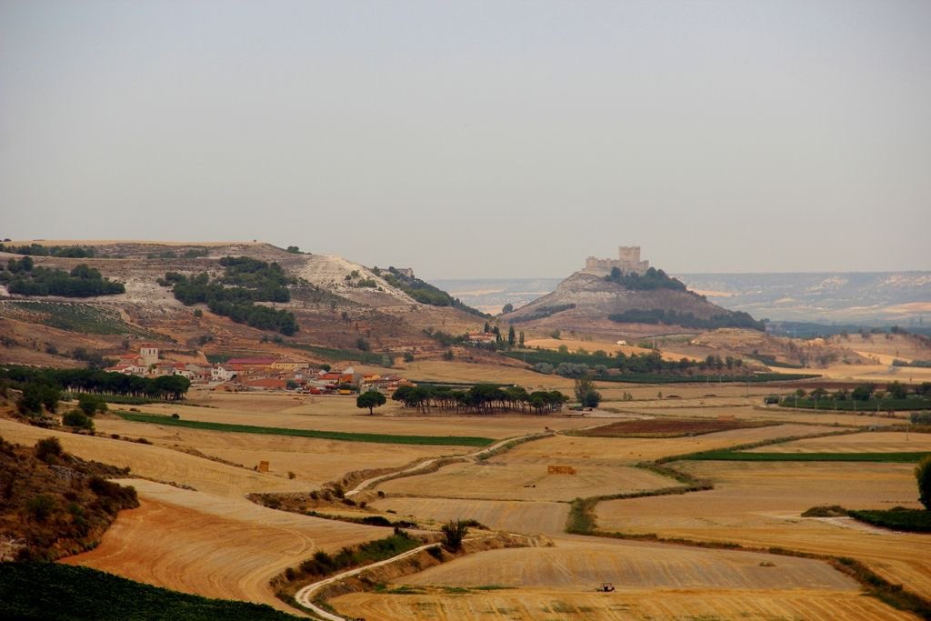 Magicalspain's tweet photo. Olmos de Peñafiel, Valladolid. https://t.co/xCO8EPVPKp