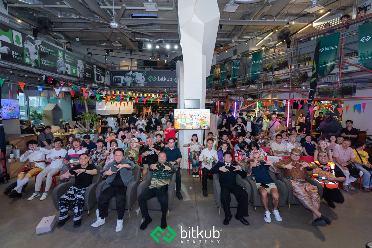 BitkubAcademy's tweet photo. The fun has officially wrapped up at Bitkub Bitcoin Pizza Day 2026 Powered by Zircuit @Zircuit 🍕🐱🎉
.
The event was packed with excitement, engaging activities, and insightful sessions from industry experts, along with inspiring discussions on the future of finance with Zircuit Finance.
.
A huge thank you to all attendees, partners, and KOLs for being part of this unforgettable celebration and creating amazing memories together.
.
Another meaningful milestone in celebrating crypto history and moving forward together toward the future of finance 💚

#BitkubAcademy #BitkubBitcoinPizzaDay2026 #BitcoinPizzaDay2026 #Zircuit #ZircuitFinance #BitkubxZircuit