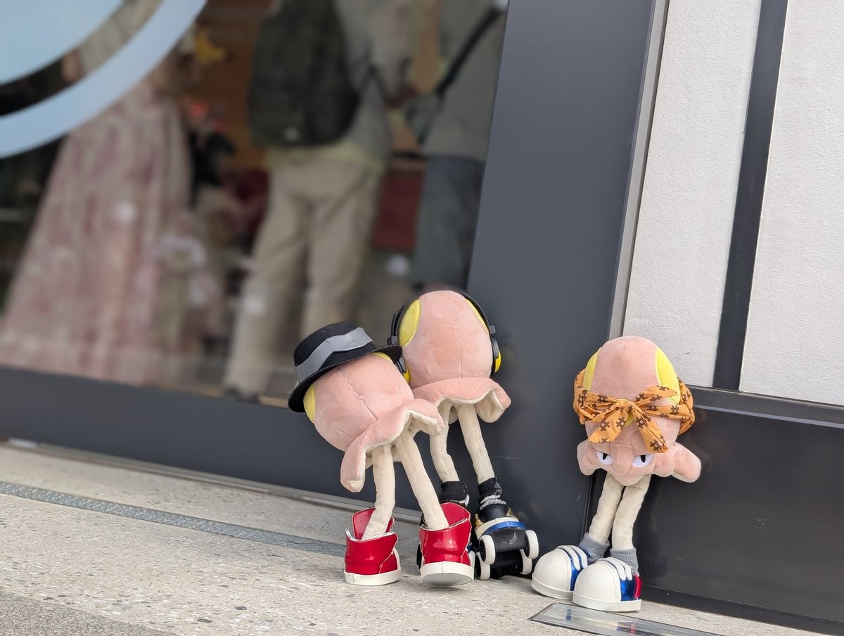 Airman_3D's tweet photo. お前らジョーイさんに回復してもらえなかったからって入ろうとするな
#ポケぬい 
＃ポケモンのいる生活
＃ノノクラゲ https://t.co/NelxdJvYEI