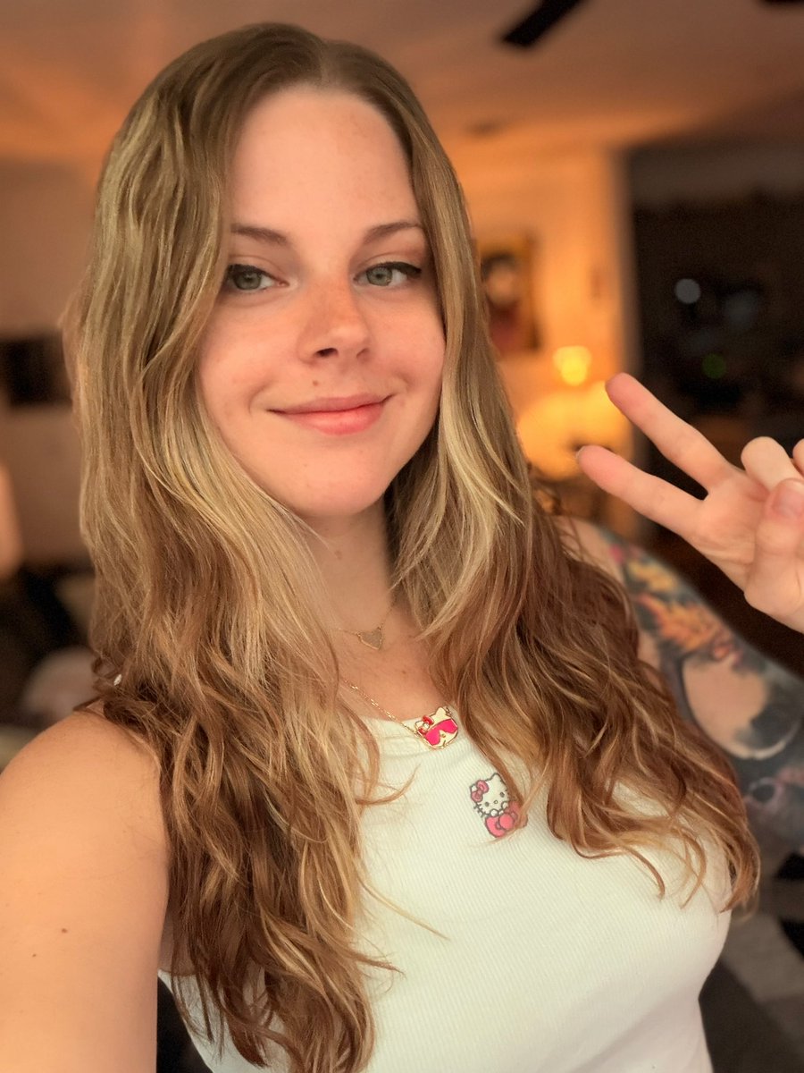 Ashley tweet media