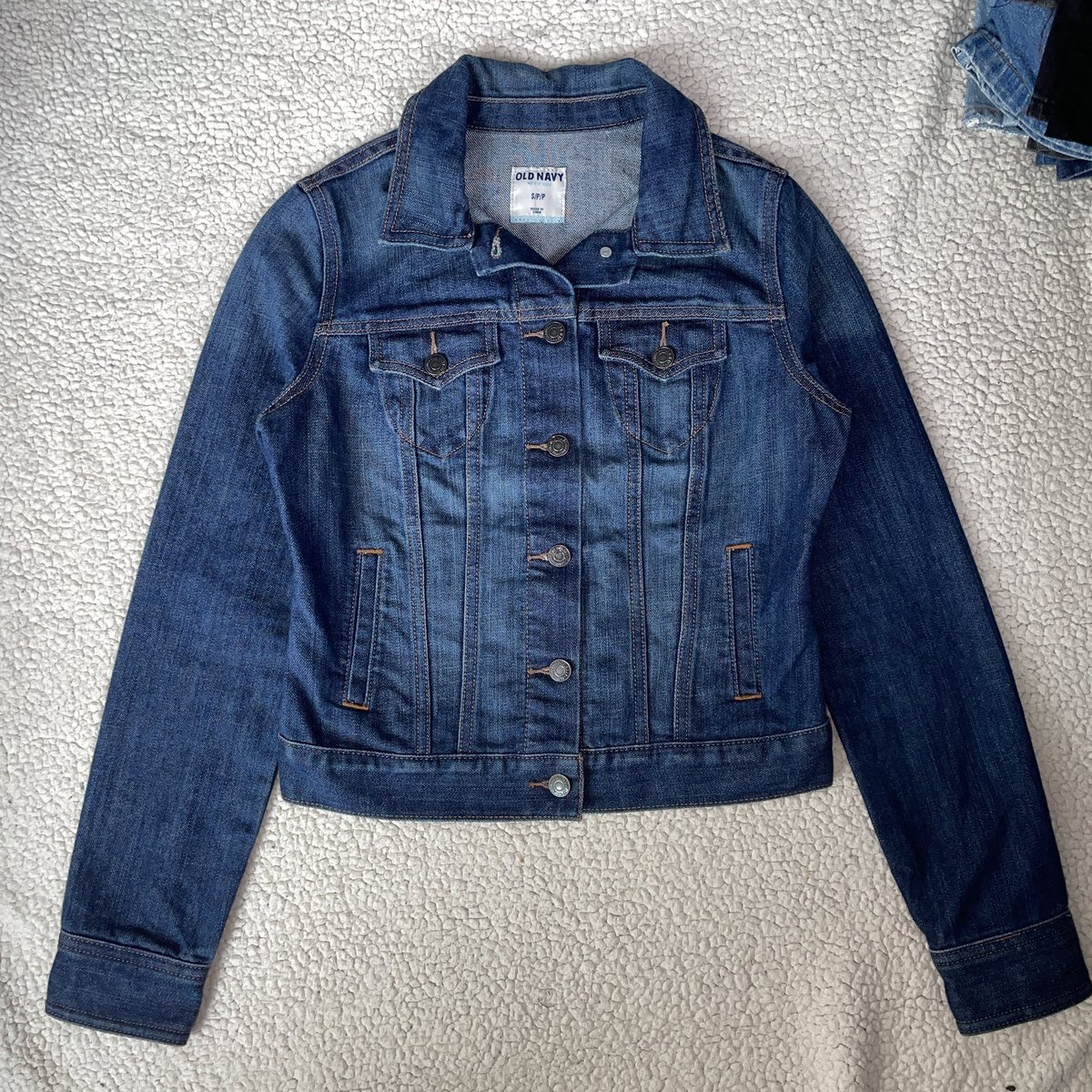 2Az_shop's tweet photo. เสื้อแจ็คเก็ตยีนส์ old navy 

Size: อก36 ยาว 20

Price: 200.-

#เสื้อผ้ามือสอง #ส่งต่อเสื้อผ้ามือ2 #ส่งต่อเสื้อผ้ามือสอง #ส่งต่อเสื้อผ้า #vghbkk #stylistshop #ส่งต่อcintageshop #ส่งต่อuniqlo #ส่งต่อhm #เสื้อแจ็คเก็ตยีนส์ #แจ็คเก็ตยีนส์ https://t.co/MPg2g0vYpW