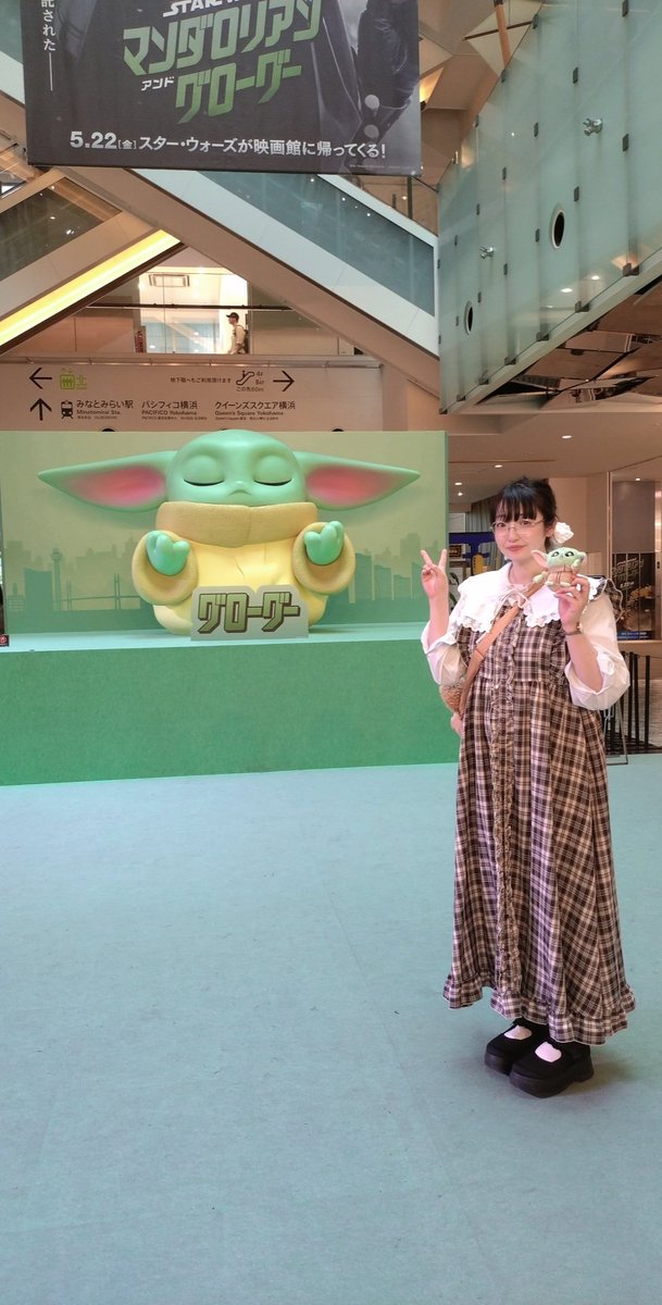 snowwhite33d's tweet photo. お久しぶりです！緑の子で気になって、とうとうスター・ウォーズを451236の順に履修、今はマンダロリアンS2を見ています。マンドーメロいしグローグーちゃん可愛すぎる…週末映画見れるかな？！夢中すぎてポップアップ行ったりグッズ買ったり帽子作ったりしてました
新しくハマれるの楽しいね💚 https://t.co/TxFtbwgZLC