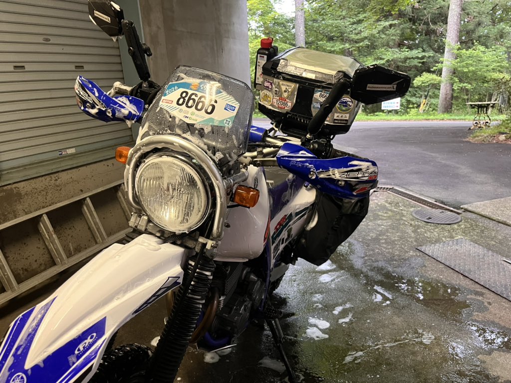 TEKIYARaid's tweet photo. 本日は富山〜新潟〜長野の移動でカイザーベルク穂高へ

富山のお宿、スタッフさん達皆さん親切で写真も撮って頂けました😌温泉も最高で♨️
カイザーベルクでは洗車やら洗濯をさせて頂き🙇
残り旅行２日も安全に楽しんでいきましょー

#鳥越の宿三楽園 
#カイザーベルク穂高 https://t.co/zbjAJa4VOs