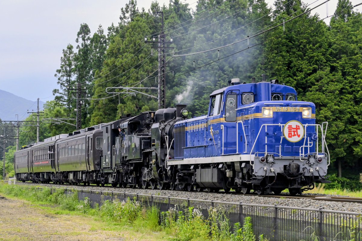 UWrKeyYf62m8jPD's tweet photo. 2026/5/26
SL大樹土津試運転
C11-325＋ヨ＋茶編成＋DE10-1109

　昨日より始まったSL大樹土津試運転約52年ぶりに会津線をSLが走行した。 https://t.co/llx42NyRCl