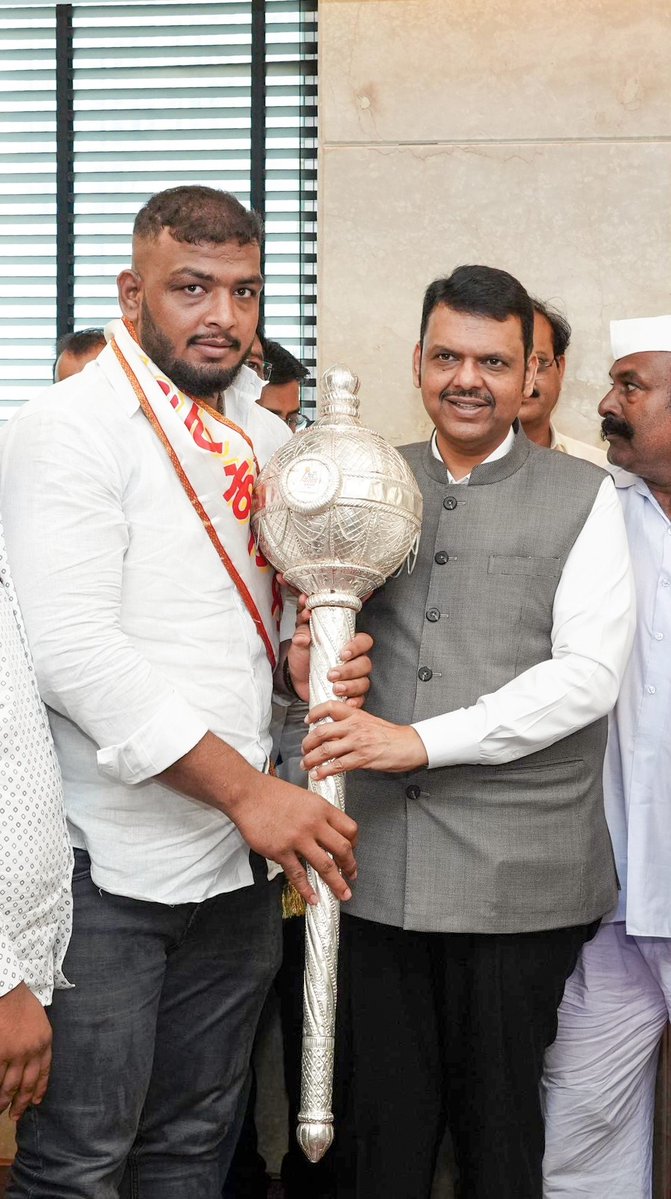 CMO Maharashtra tweet media