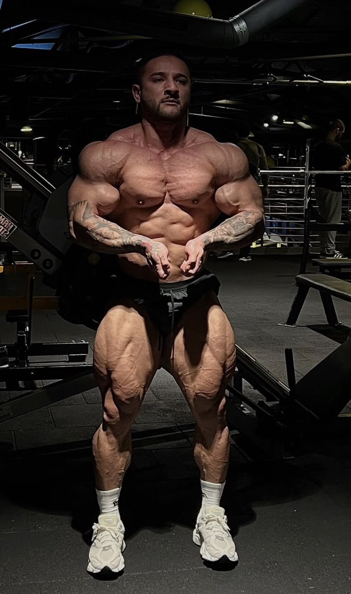 MuscleJacking tweet media