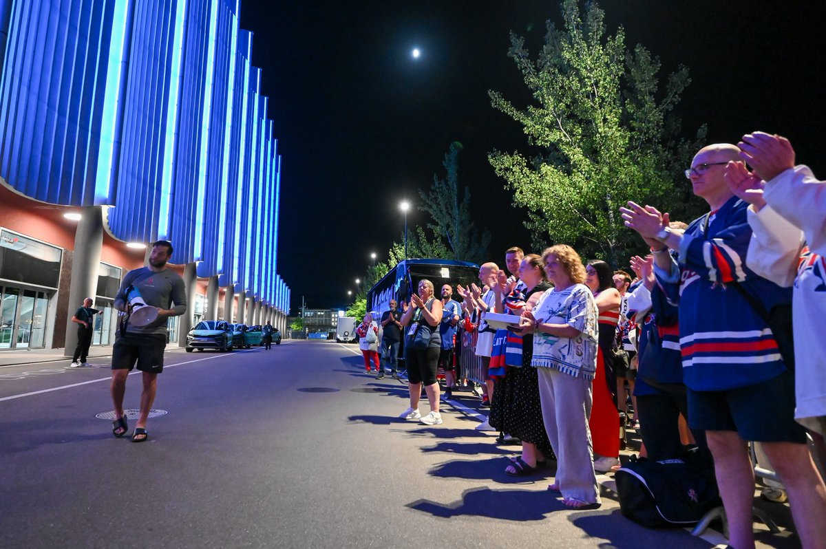 TeamGBicehockey's tweet photo. As is tradition, the players and staff met our fantastic Great Britain Supporters' Club @GB_IceHockey moments after the final hooter of last night's final game 🇬🇧⤵️

🙏 Thank you for everyone's support here in Zurich and to all those who cheered us on from back home! https://t.co/YxH2wryQfx