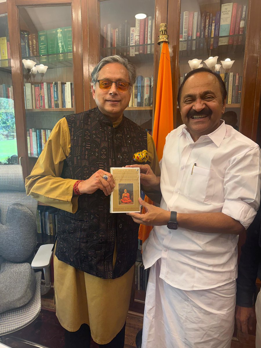 Shashi Tharoor tweet media